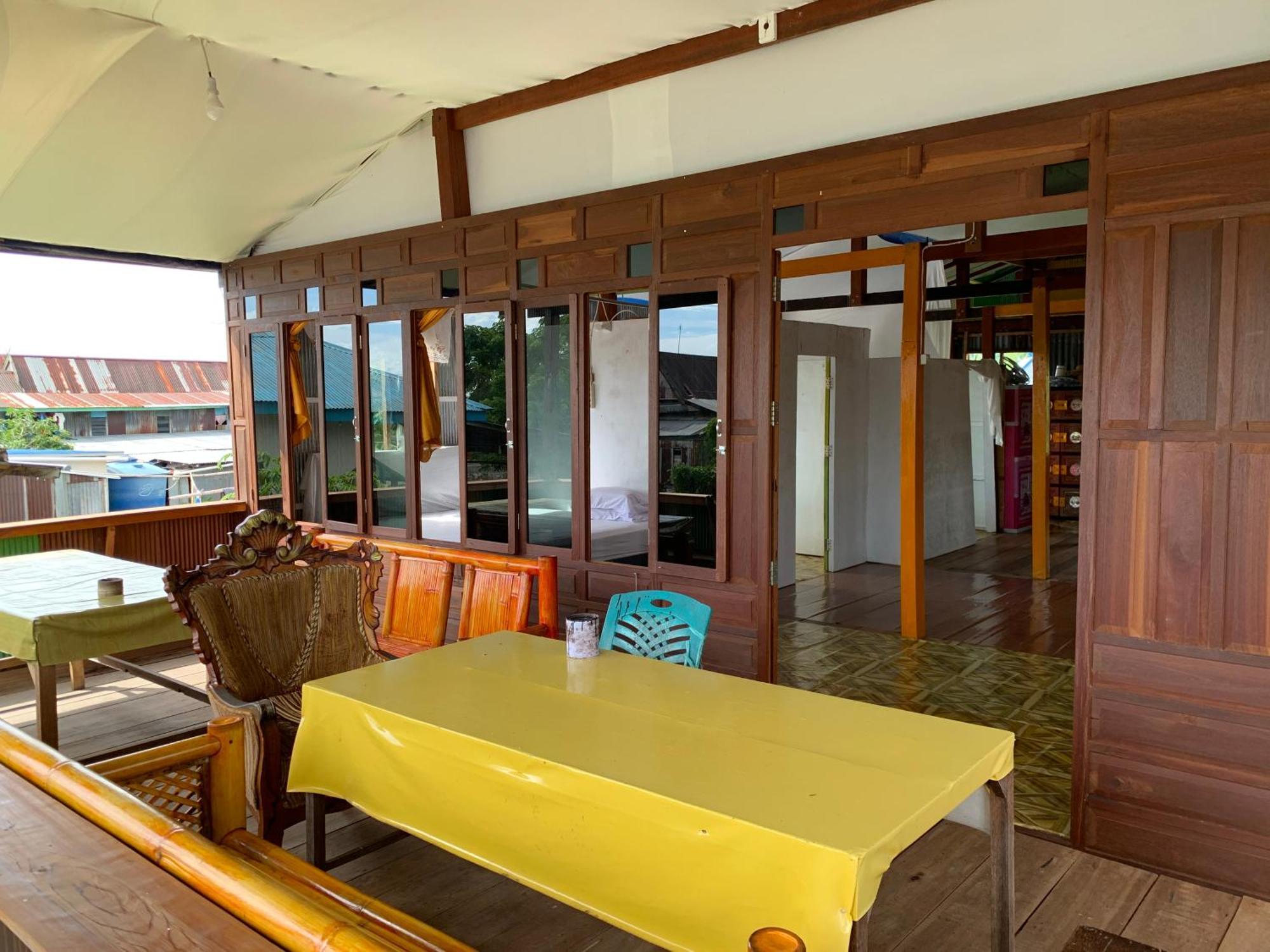 Nasrul House Homestay For Backpackers Maros Exterior photo