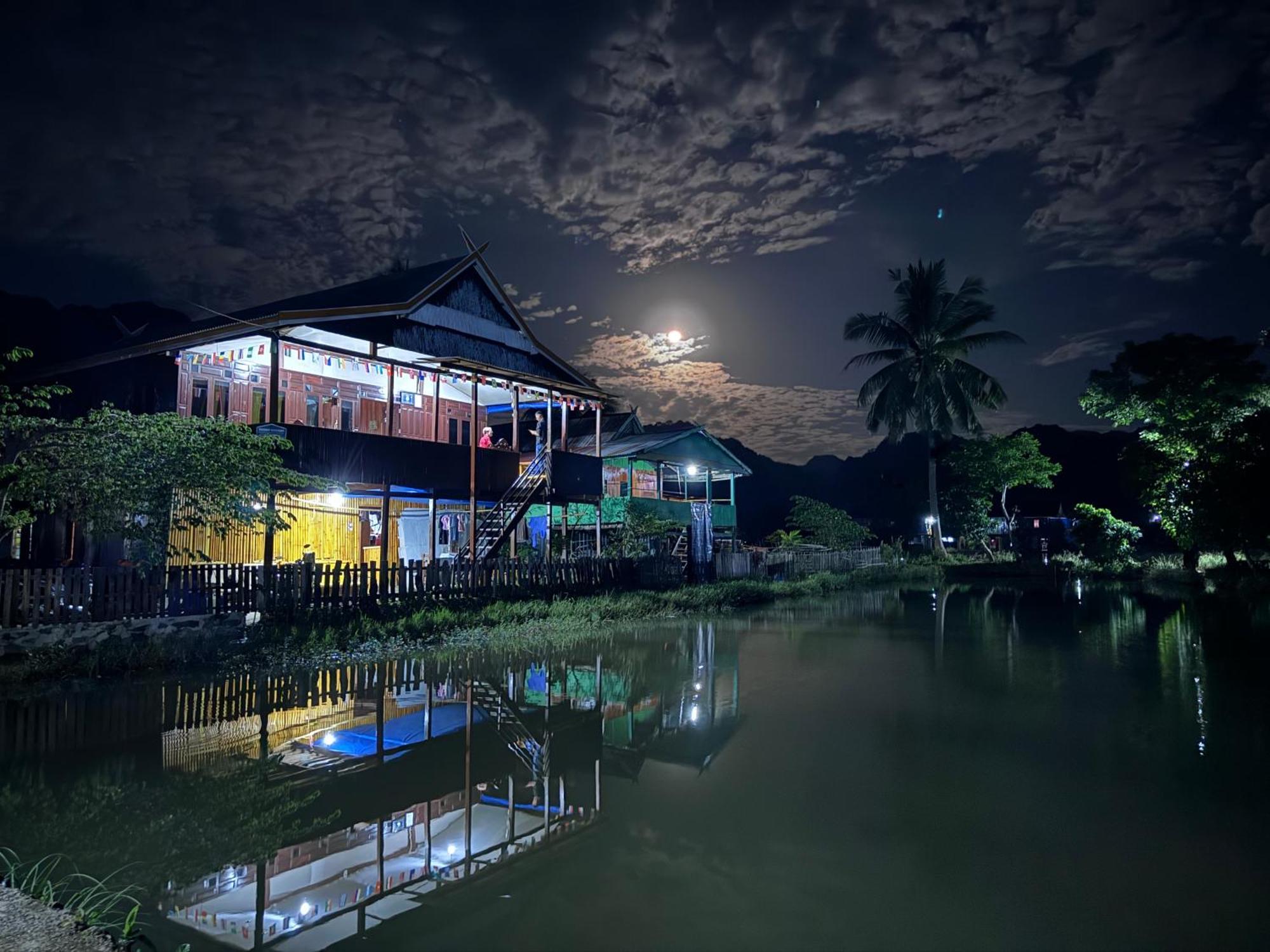 Nasrul House Homestay For Backpackers Maros Exterior photo